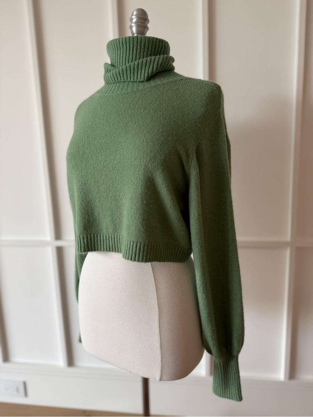 PRINCESS POLLY Zahara Cropped Turtleneck Sweater - Picture 11 of 15
